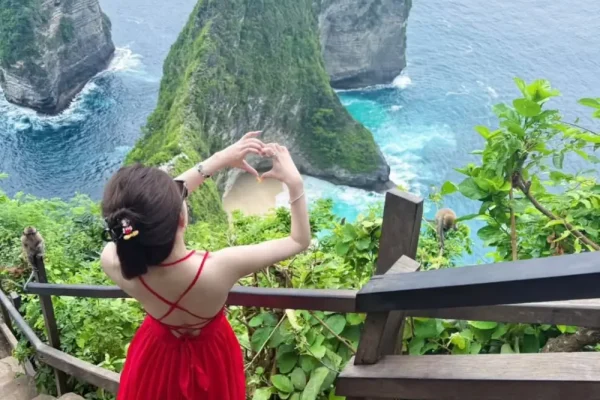 kelingking cliff (1)