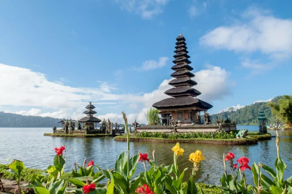ulun danu beratan temple